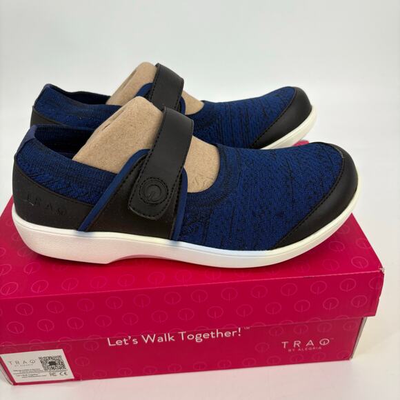 Traq by Alegria Qutie Blue Mary Jane Sneakers Size 38 Casual Walking - Picture 1 of 10